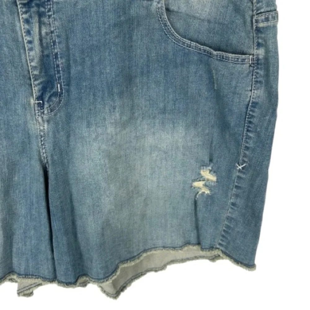 NWT Lane Bryant Boyfriend Distressed Weekend Short Size 22 - Picture 4 of 12